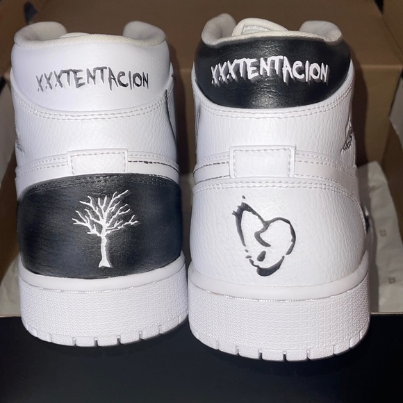 Black and White, Custom made Jordan Air Force 1’s (Mid) size 13’s. - Picture 2 of 5